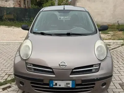 Usata Nissan Micra 80 CV (58 kW) 2006 Marrone Utilitaria