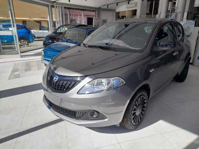 usata Lancia Ypsilon Ypsilon1.0 firefly hybrid Silver