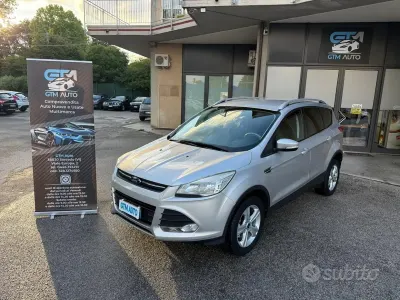 Usata Ford Kuga 140 CV (102 kW) 2013 Grigio SUV