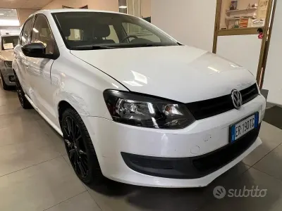 Usata VW Polo Trendline 75 CV (55 kW) 2013 Bianco Utilitaria