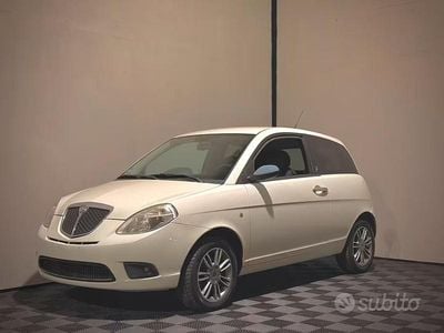 Begagnad Lancia Ypsilon 60 HK (44 kW) 2008 Vit Halvkombi
