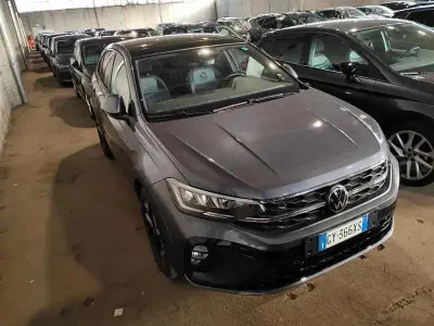 Usata VW Taigo R-line 115 CV (84 kW) 2025 Grigio SUV