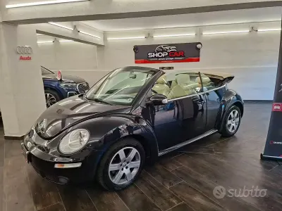 Usata VW New Beetle 105 CV (77 kW) 2008 Nero Utilitaria
