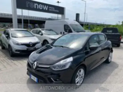 Usado Renault Clio IV Zen 75 CV (55 kW) 2019 Negro Berlina