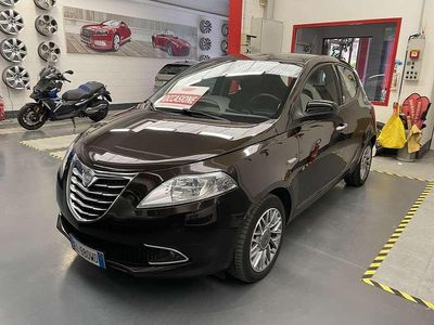Usata Lancia Ypsilon Gold 69 CV (50 kW) 2011 Marrone Utilitaria