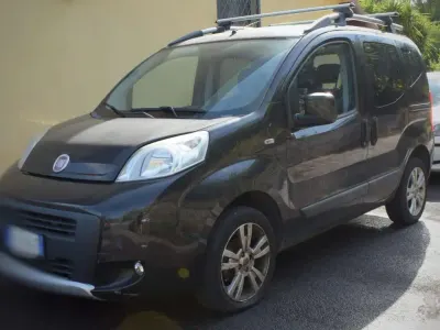 Usata Fiat Qubo Trekking 75 CV (55 kW) 2011 Nero Monovolume