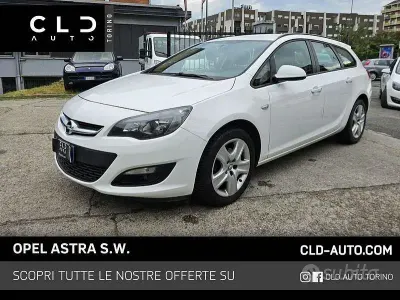 Usata Opel Astra 131 CV (96 kW) 2014 Bianco Station wagon