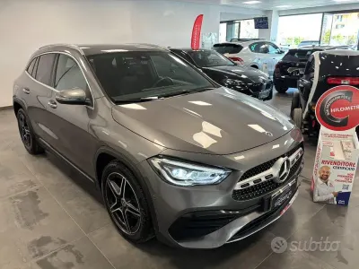 Usata Mercedes GLA180 Premium 116 CV (85 kW) 2023 Grigio SUV
