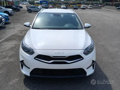 Begagnad Kia Ceed Sportswagon 136 HK (100 kW) 2023 Vit Kombi