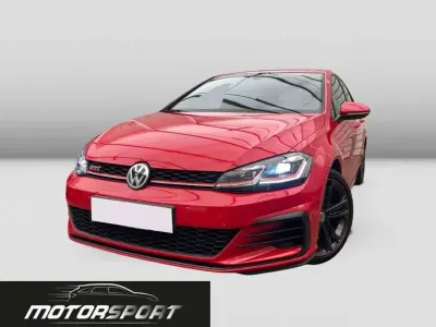 Usata VW Golf VII GTI 245 CV (180 kW) 2019 Tornado red Berlina