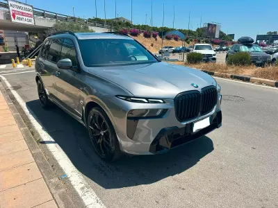 Usata BMW X7 M Sport 339 CV (249 kW) 2025 Argento SUV
