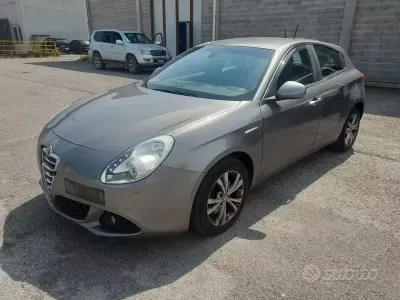 Usata Alfa Romeo Giulietta Progression 170 CV (125 kW) 2012 Grigio Utilitaria