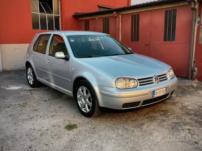 Usata VW Golf IV 105 CV (77 kW) 2003 Grigio Berlina