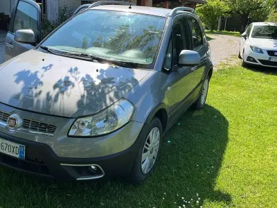 Usata Fiat Sedici Dynamic 135 CV (99 kW) 2010 SUV