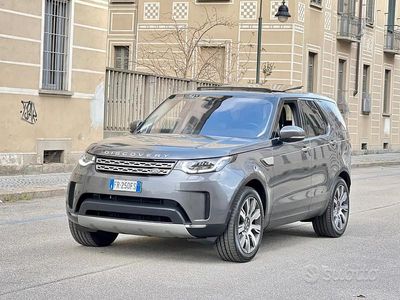 Usata Land Rover Discovery 5 HSE Luxury 306 CV (225 kW) 2018 Corris grey metallizzato SUV