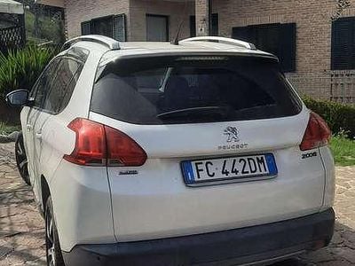 Usata Peugeot 2008 Allure 99 CV (72 kW) 2016 Bianco SUV