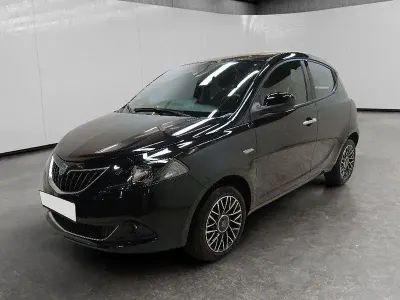 Usata Lancia Ypsilon S 69 CV (50 kW) 2024 Nero Utilitaria