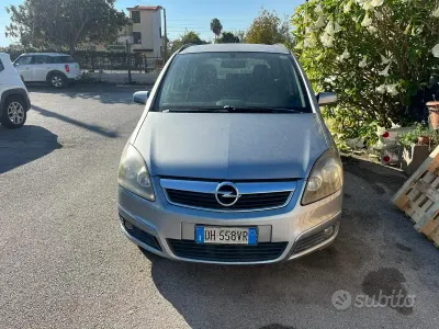 Occasion Opel Zafira Cosmo 120 ch (88 kW) 2007 Bleue Monospace