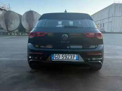 Usata VW Golf VIII 150 CV (110 kW) 2021 Nero Berlina