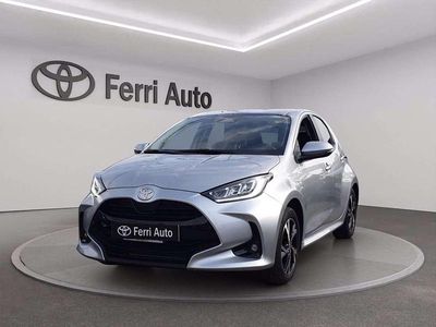 Usata Toyota Yaris Hybrid Trend 116 CV (85 kW) 2024 Silver met Berlina