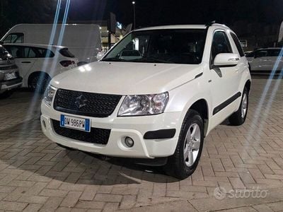 Bianco Usata 2009 Suzuki Grand Vitara SUV | 8900 € (Buon prezzo)