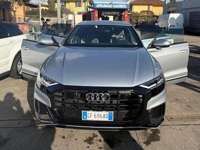 Usata Audi Q8 Sport 231 CV (169 kW) 2021 Argento SUV