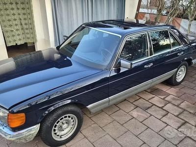 Begagnad Mercedes 280 SE 156 HK (114 kW) 1983 Blå Sedan