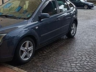 Usata Ford Focus 95 CV (69 kW) 2007 Grigio Berlina