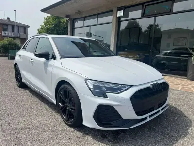 Usata Audi A3 S-Line 150 CV (110 kW) 2024 Bianco Berlina