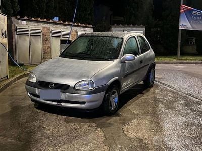 Occasion Opel Corsa Edition 2000 Gris Berline