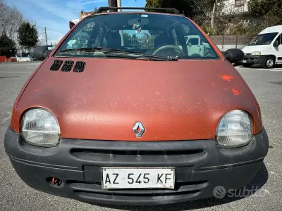 Usata Renault Twingo 58 CV (42 kW) 1998 Arancione Utilitaria