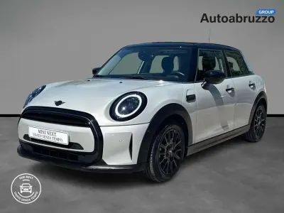 Usata Mini Cooper 136 CV (100 kW) 2022 White silver metallizzato Utilitaria