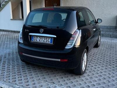 Gebraucht Lancia Ypsilon Platinum 77 PS (56 kW) 2010 Schwarz Kleinwagen