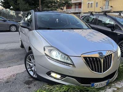 Usata Lancia Delta Gold 120 CV (88 kW) 2011 Utilitaria