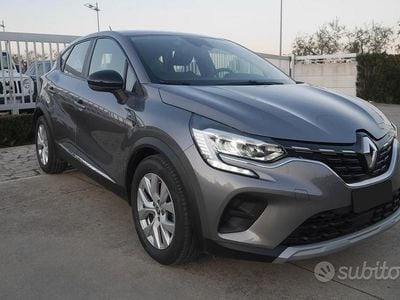 Usata Renault Captur Initiale Paris 116 CV (85 kW) 2021 Grigio SUV