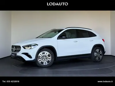 Nuova Mercedes GLA200 150 CV (110 kW) 2025 Bianco SUV