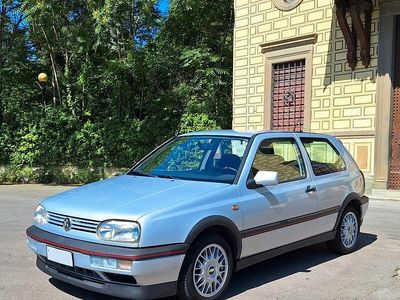 Usata VW Golf III GT 100 CV (73 kW) 1996 Blu Berlina