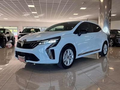 Ny Renault Clio V Evolution 100 HK (73 kW) 2025 Vit Sedan