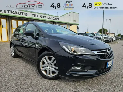 Usata Opel Astra Business 110 CV (80 kW) 2016 Nero Station wagon