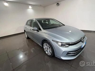 Usata VW Golf VIII Style 150 CV (110 kW) 2025 Grigio Berlina