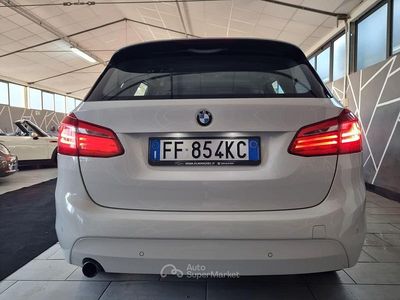 Usata BMW 216 Active Tourer Advantage 116 CV (85 kW) 2016 Bianco Monovolume