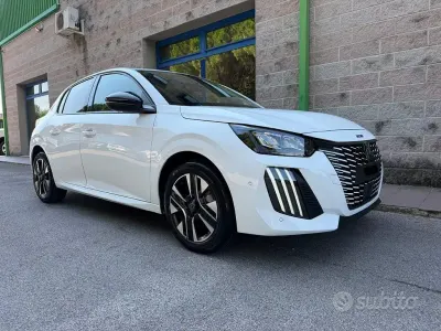 Nuova Peugeot 208 Allure 101 CV (74 kW) 2025 Bianco Utilitaria