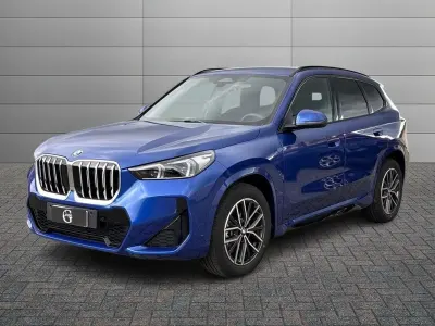 Nuova BMW X1 150 CV (110 kW) 2025 Frozen portimao blau metallic SUV