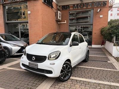Usata Smart ForFour 61 CV (44 kW) 2015 Bianco Utilitaria
