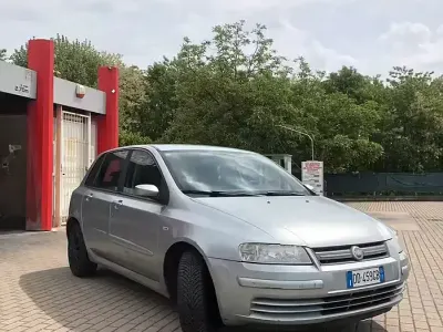 Usata Fiat Stilo 105 CV (77 kW) 2006 Grigio Berlina
