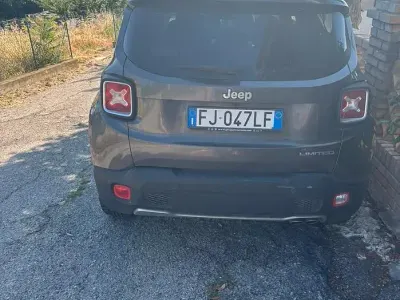 Usata Jeep Renegade 110 CV (80 kW) 2017 Grigio SUV