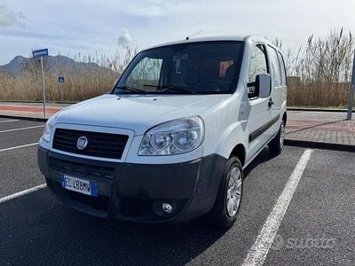 Usata Fiat Doblò 103 CV (75 kW) 2010 Bianco Monovolume