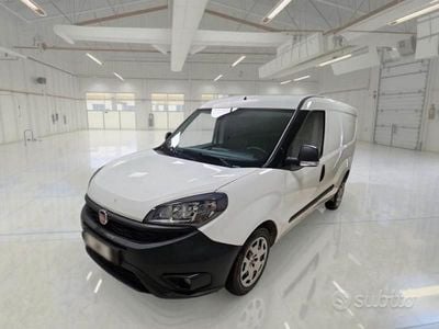 Usata Fiat Doblò S 105 CV (77 kW) 2022 Bianco Monovolume