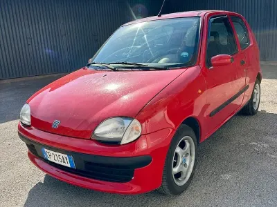 Usata Fiat Seicento Young 54 CV (39 kW) 2000 Rosso Utilitaria