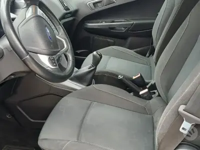 Usado Ford B-MAX 100 CV (73 kW) 2013 Azul Monovolumen